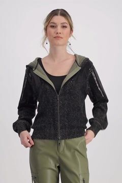 Cardigan with herringbone pattern and sequins 