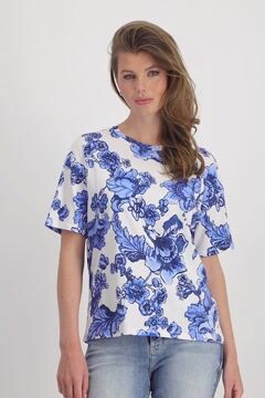 T-shirt with flowers